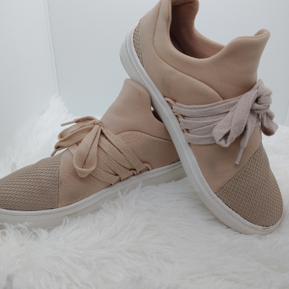 Steve Madden Lancer Blush Pinkish Tan Trainers Sneakers Lace Up Women's Size 6.5 - Picture 3 of 9